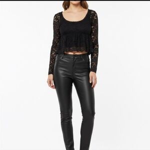 La Pech'e Elegant Black Lace Wome's top. Size M